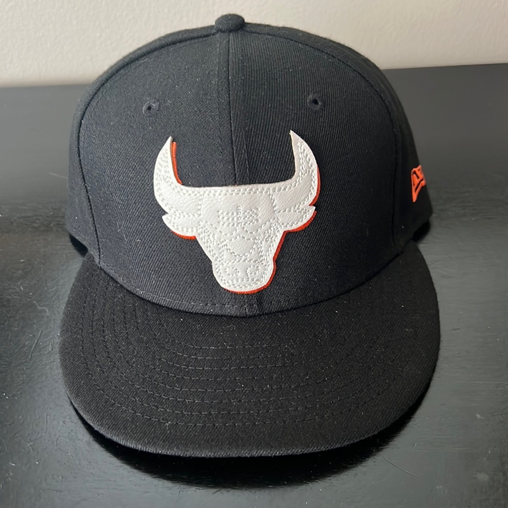 Chicago Bulls New Era 59/50 fitted special edition men’s size 7 1/4. Mint